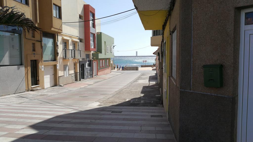 La Casa Del Primo Yo Trabajo Y Tu Beneficio Villa Arinaga Exterior foto